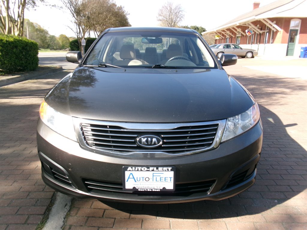 Used 2010 Kia Optima LX w/ Convenience Pkg image 2