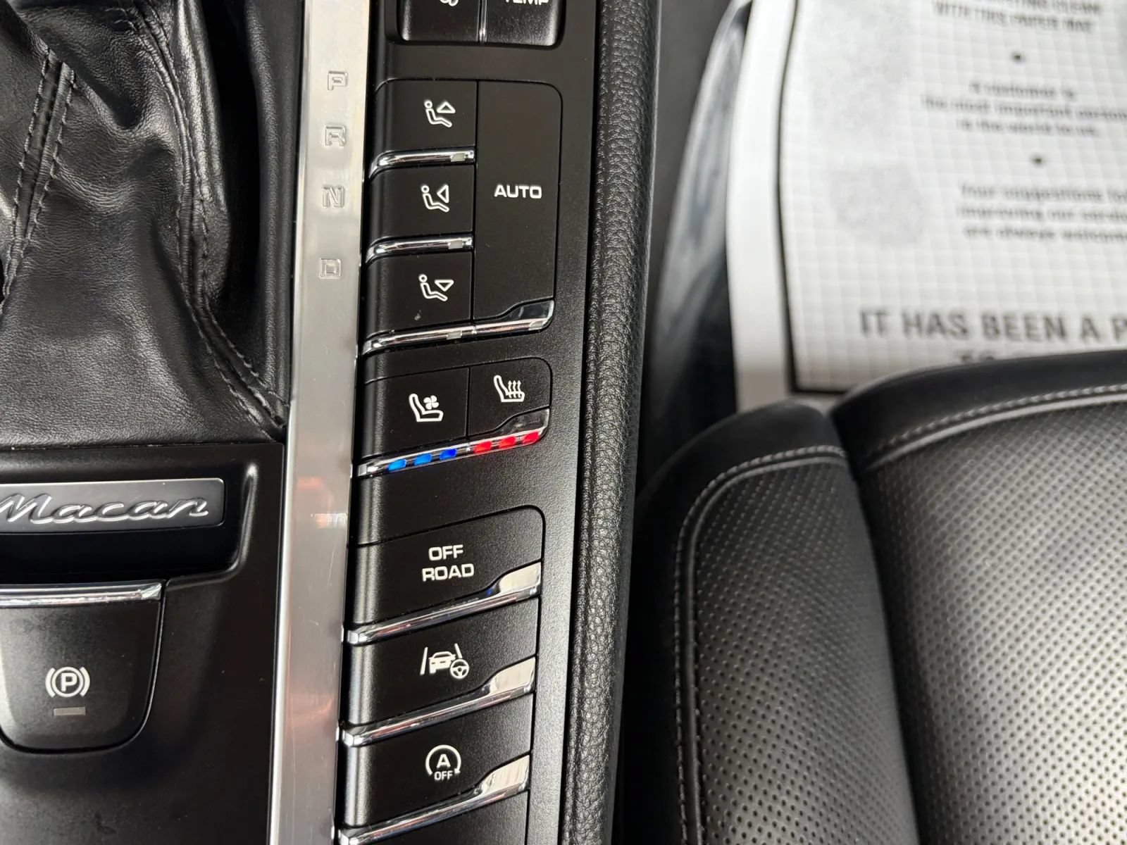 Used 2017 Porsche Macan Turbo AWD/4WD image 25