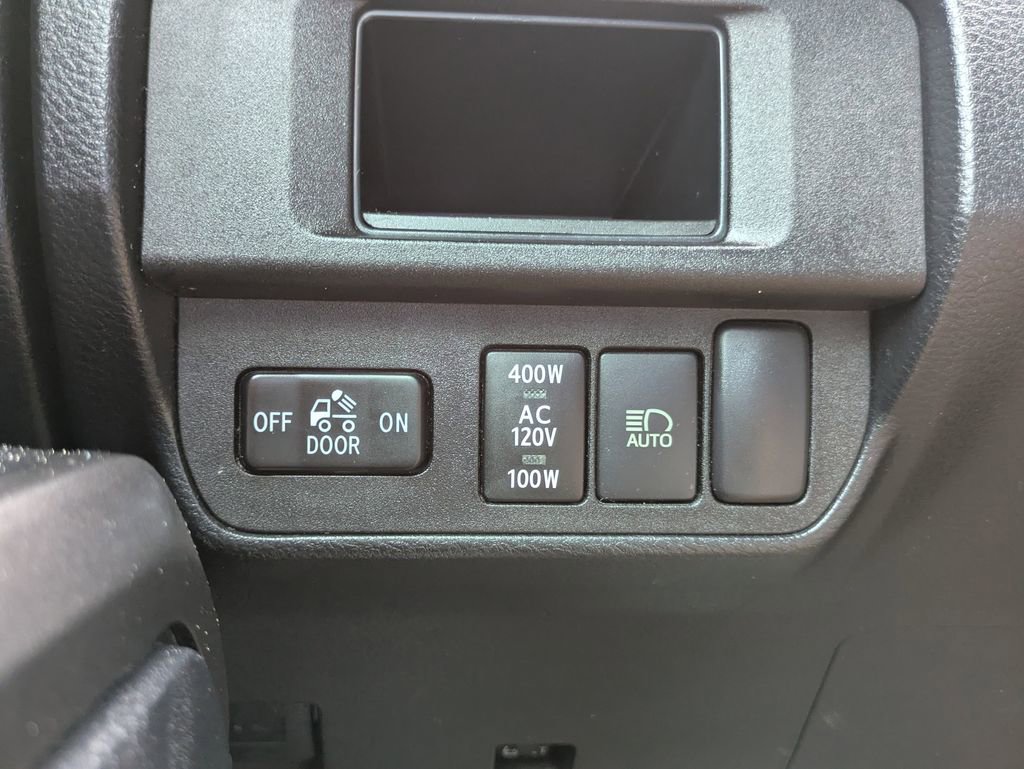 Used 2019 Toyota Tacoma TRD Off-Road w/ TRD Premium Off Road Package RWD image 17