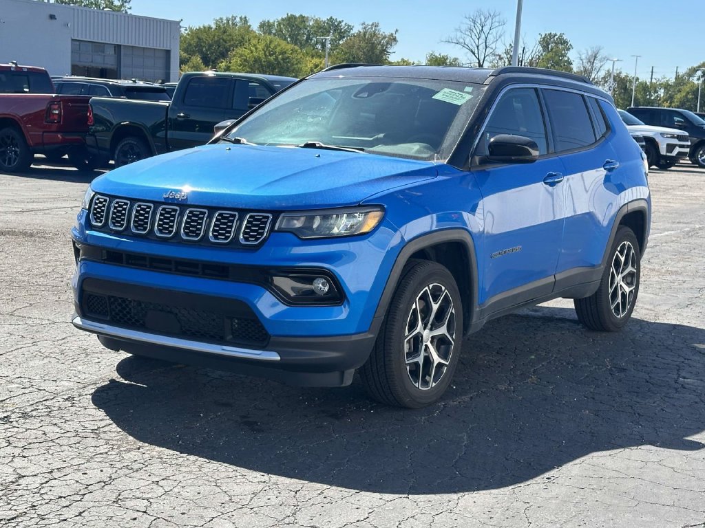 Used 2024 Jeep Compass Limited AWD/4WD image 7