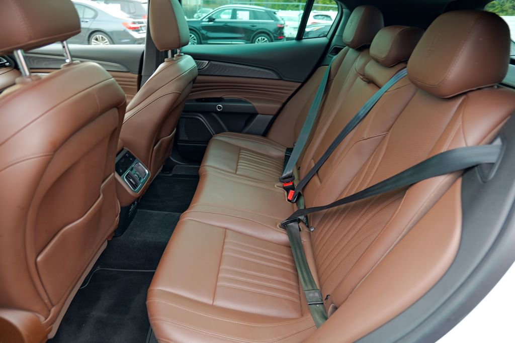 Certified 2023 Maserati Grecale GT image 27
