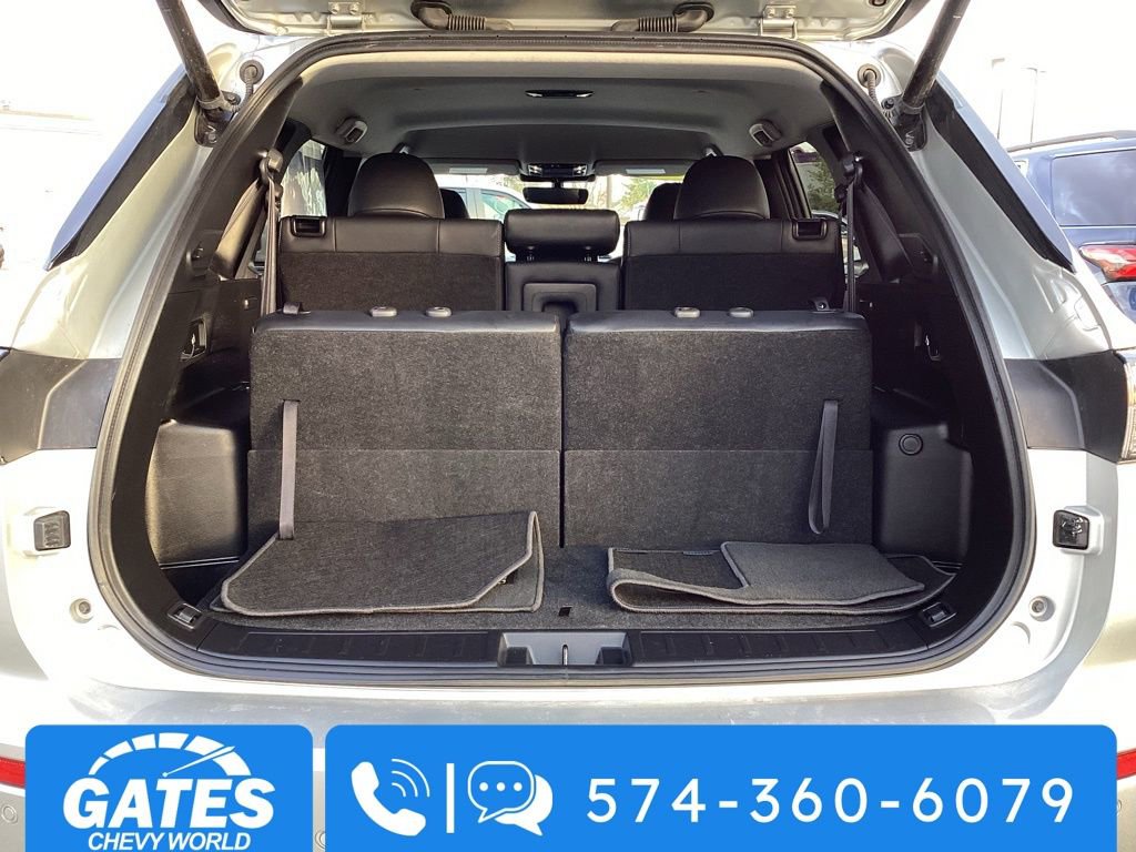 Used 2025 Mitsubishi Outlander SE image 11