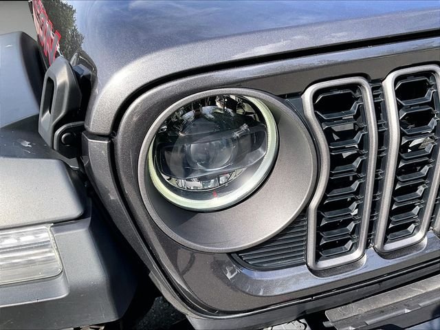 Used 2024 Jeep Wrangler Unlimited Rubicon AWD/4WD image 30