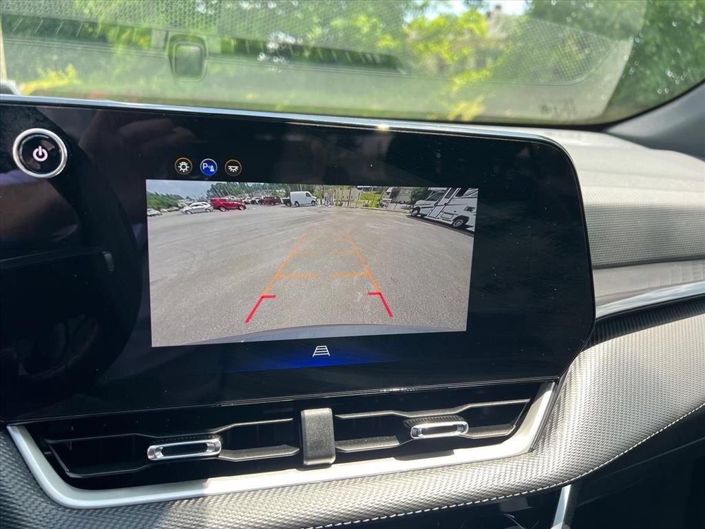 Used 2026 Chevrolet Equinox LT AWD/4WD image 19