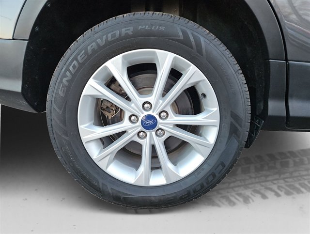 Used 2018 Ford Escape SE image 16