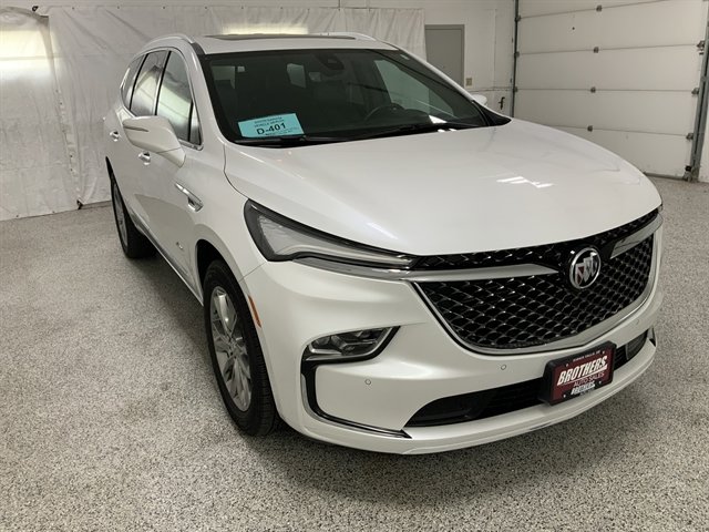 Used 2024 Buick Enclave Avenir w/ Avenir Technology Package image 3
