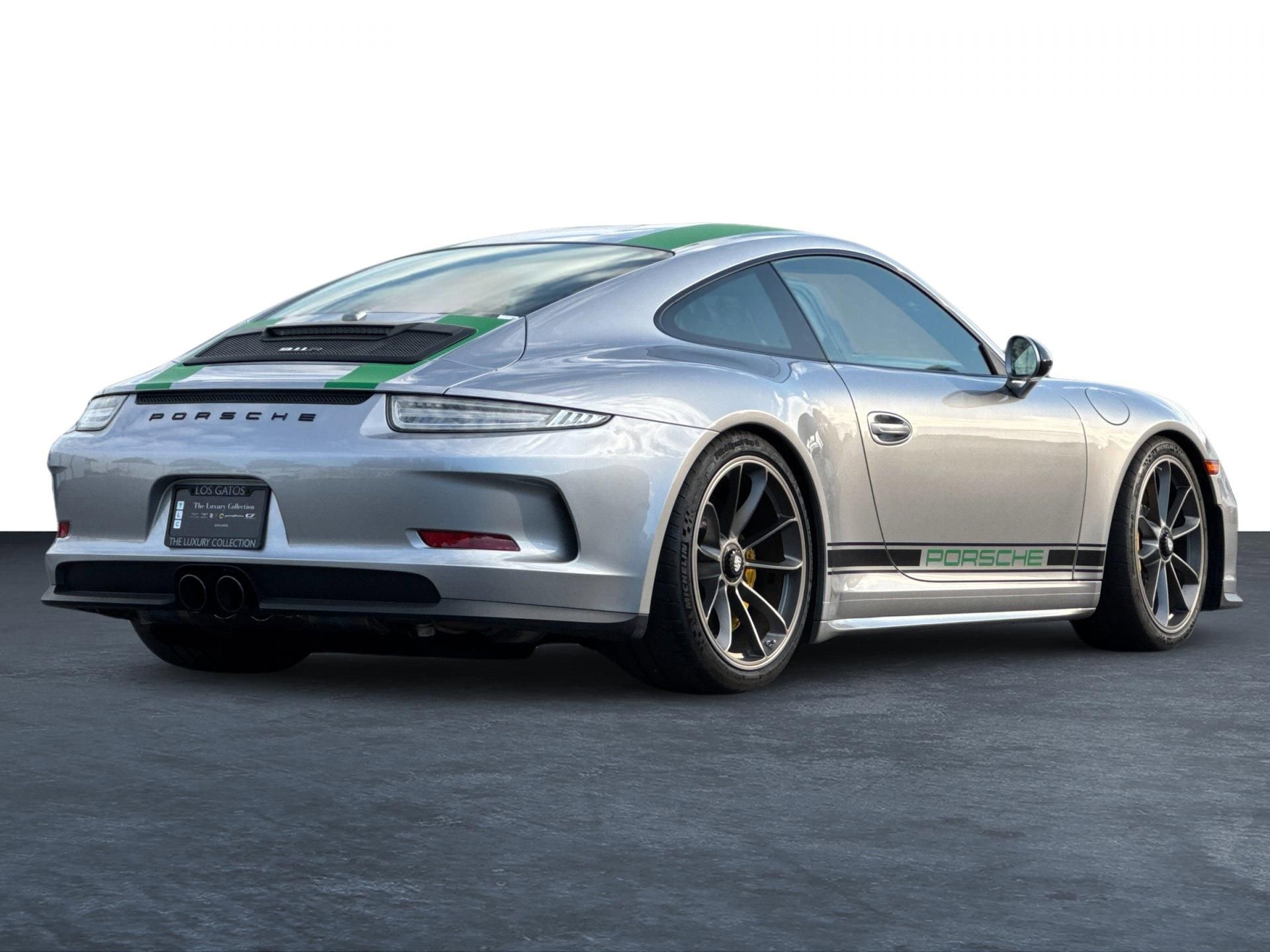 Used 2016 Porsche 911 R image 3