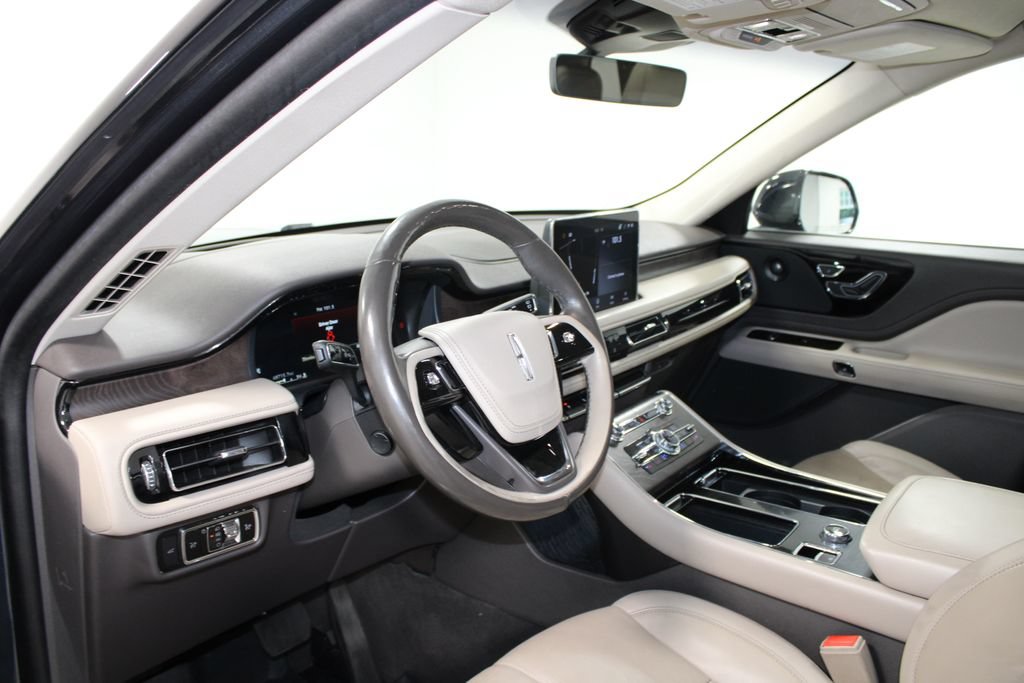 Used 2023 Lincoln Aviator Reserve w/ Equipment Group 201A AWD/4WD image 23