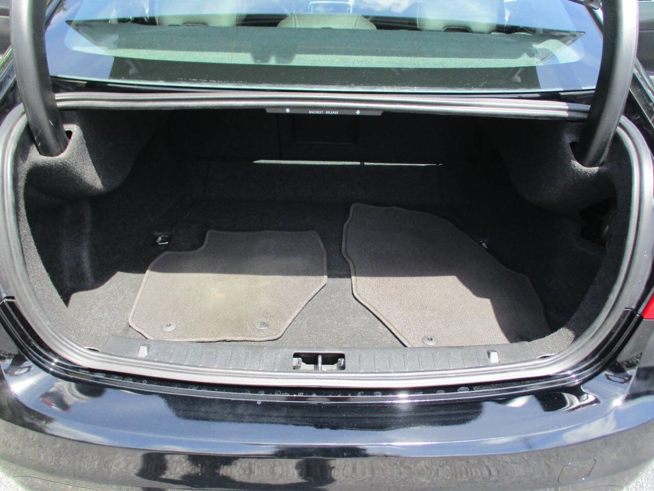 Used 2015 Volvo S60 T5 Premier w/ Convenience Package image 25