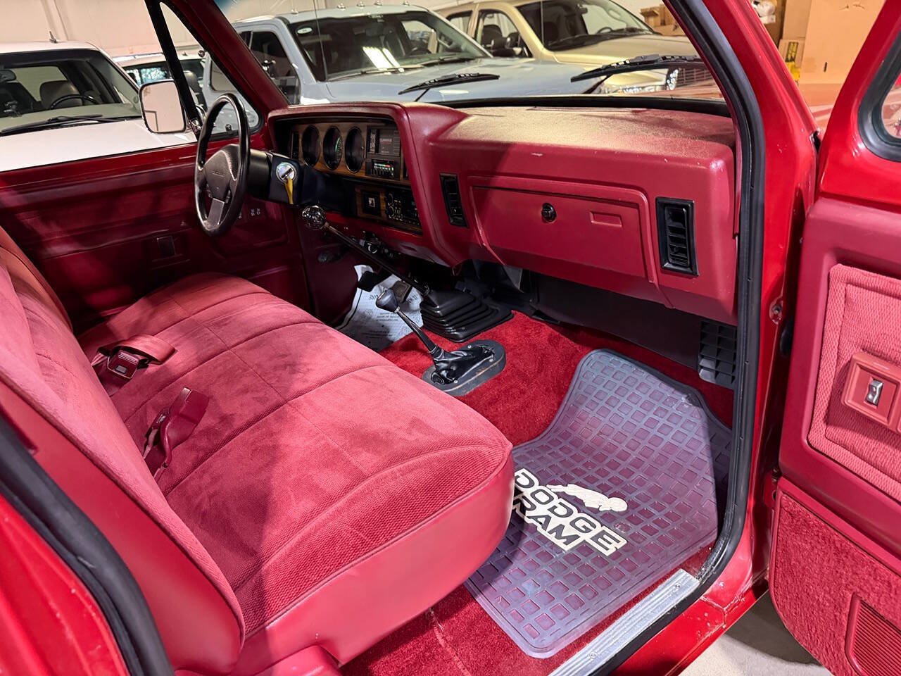 Used 1992 Dodge D/W Truck 250 AWD/4WD image 25