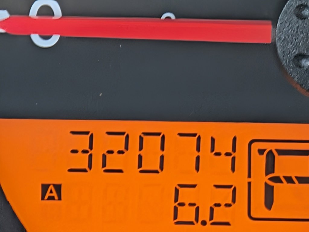 Used 2015 Nissan Frontier SV image 15