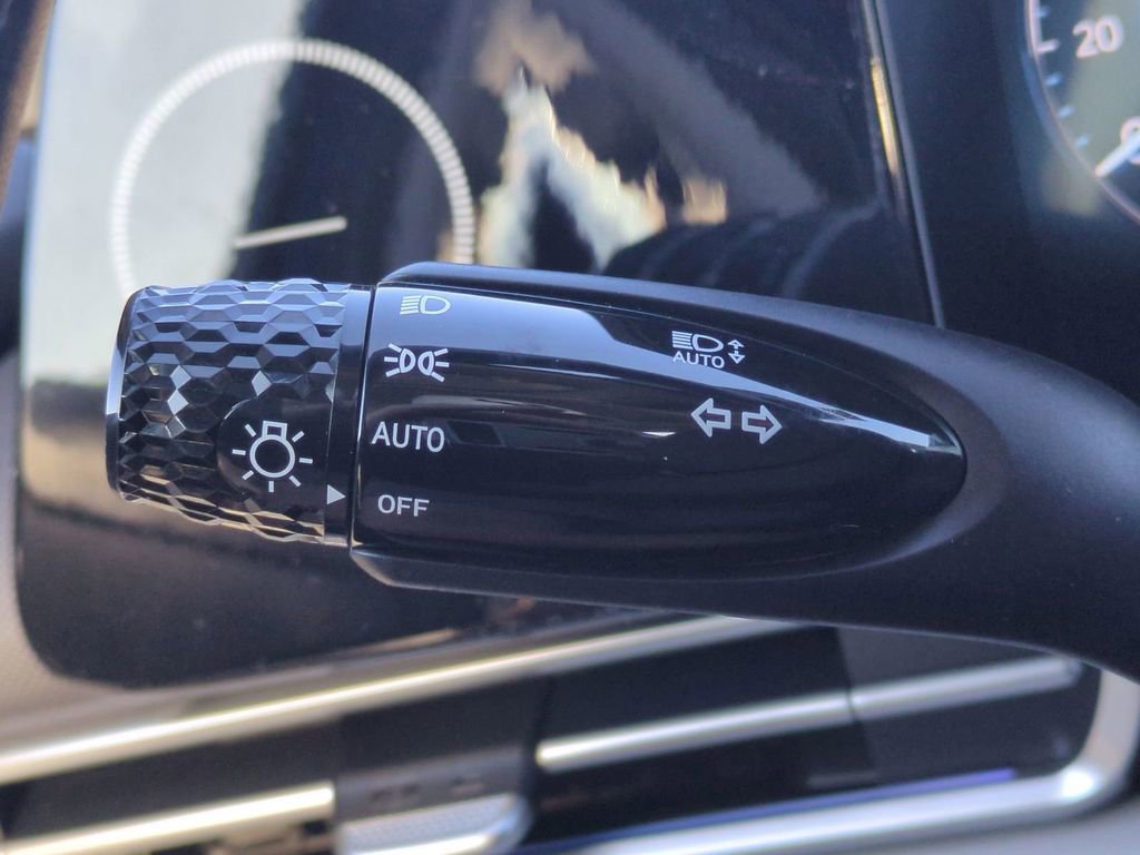 New 2026 Hyundai Elantra Limited image 29