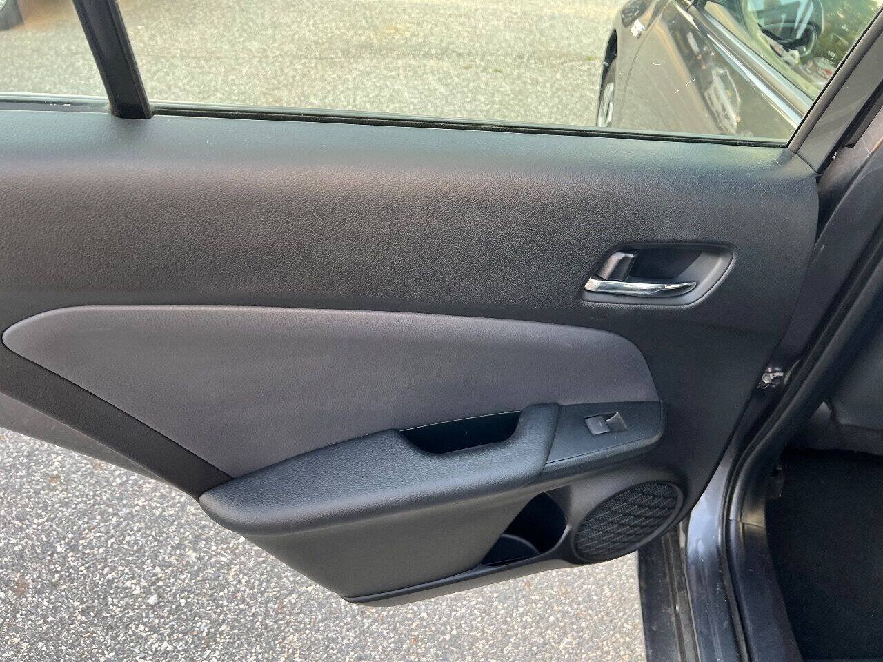 Used 2020 Toyota Prius Prime XLE FWD image 19