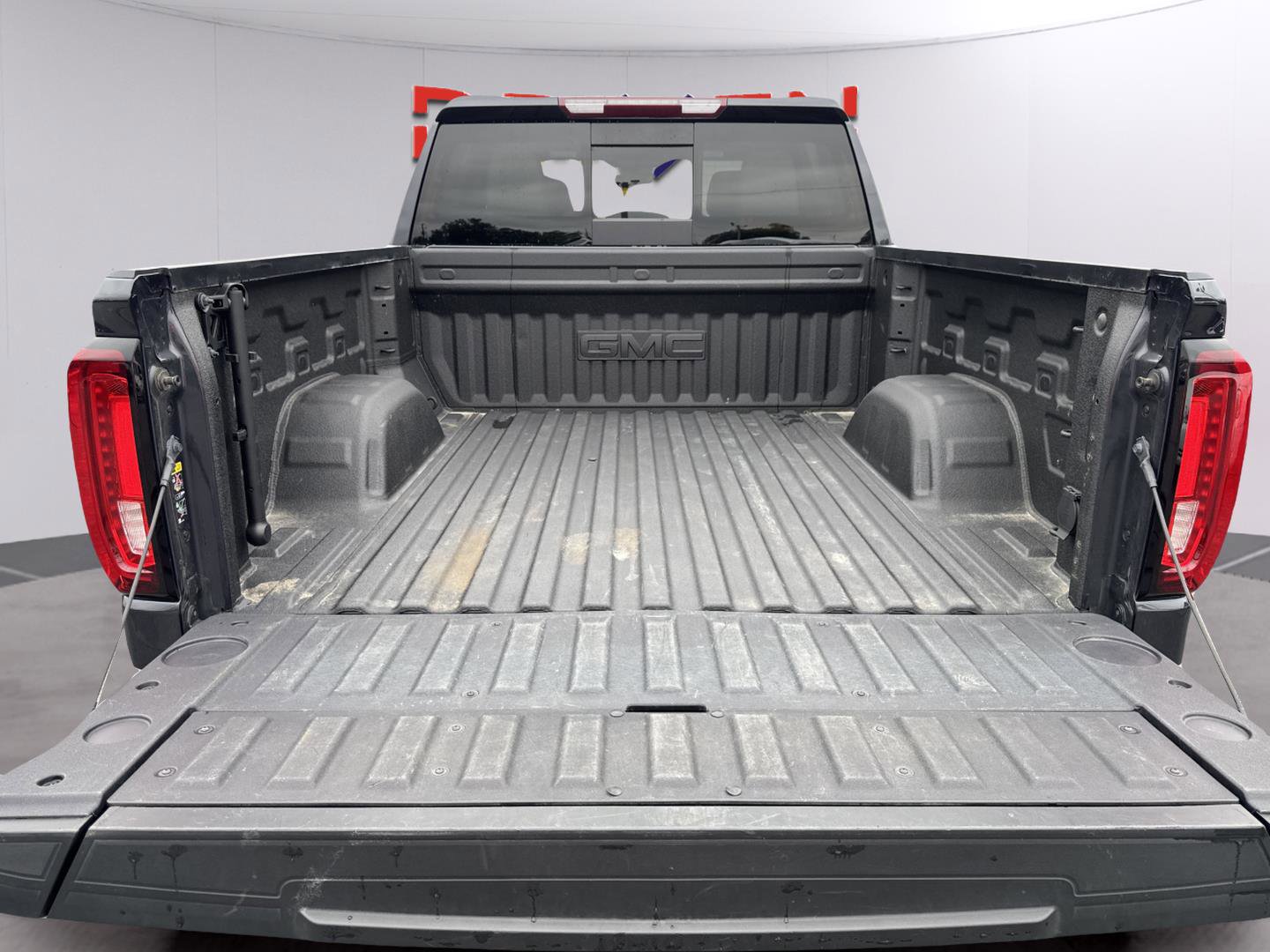 Used 2024 GMC Sierra 1500 SLT w/ SLT Premium Plus Package AWD/4WD image 35