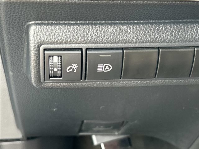 Used 2024 Toyota Corolla LE FWD image 31