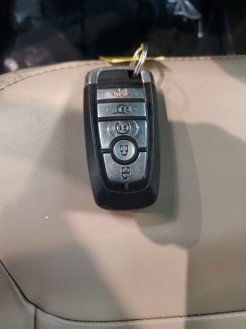 Used 2022 Ford Explorer XLT w/ Equipment Group 202A AWD/4WD image 30