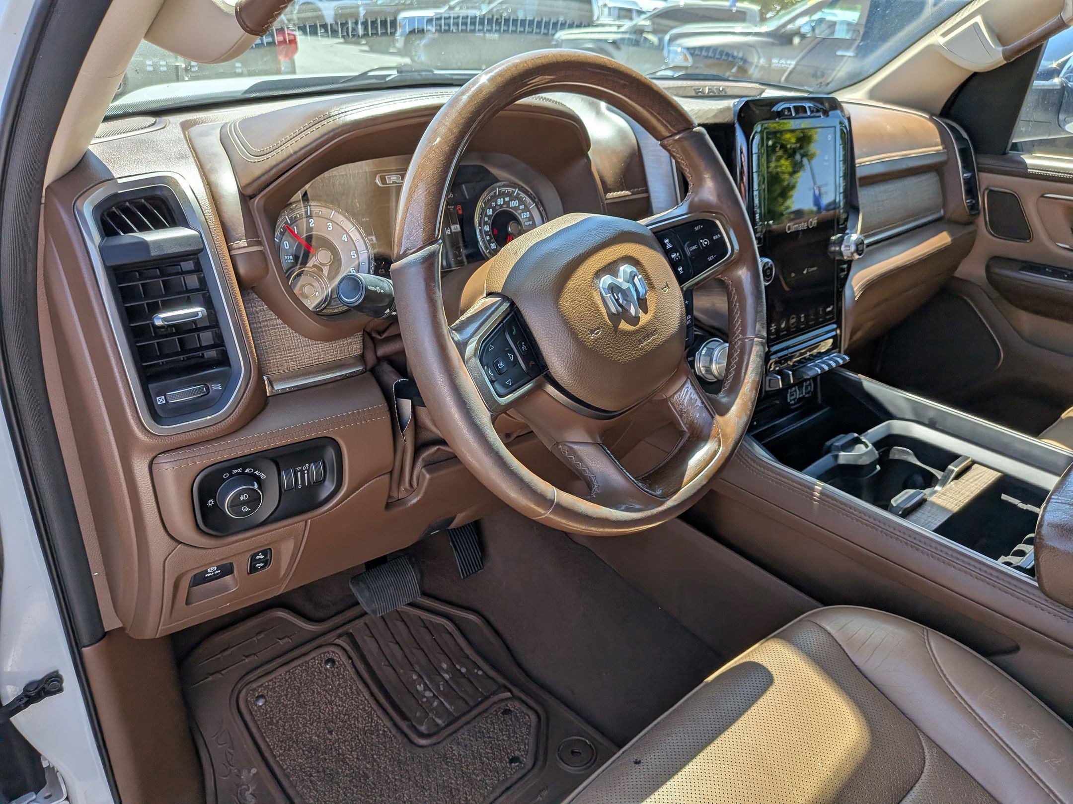 Used 2019 RAM 1500 Limited AWD/4WD image 16