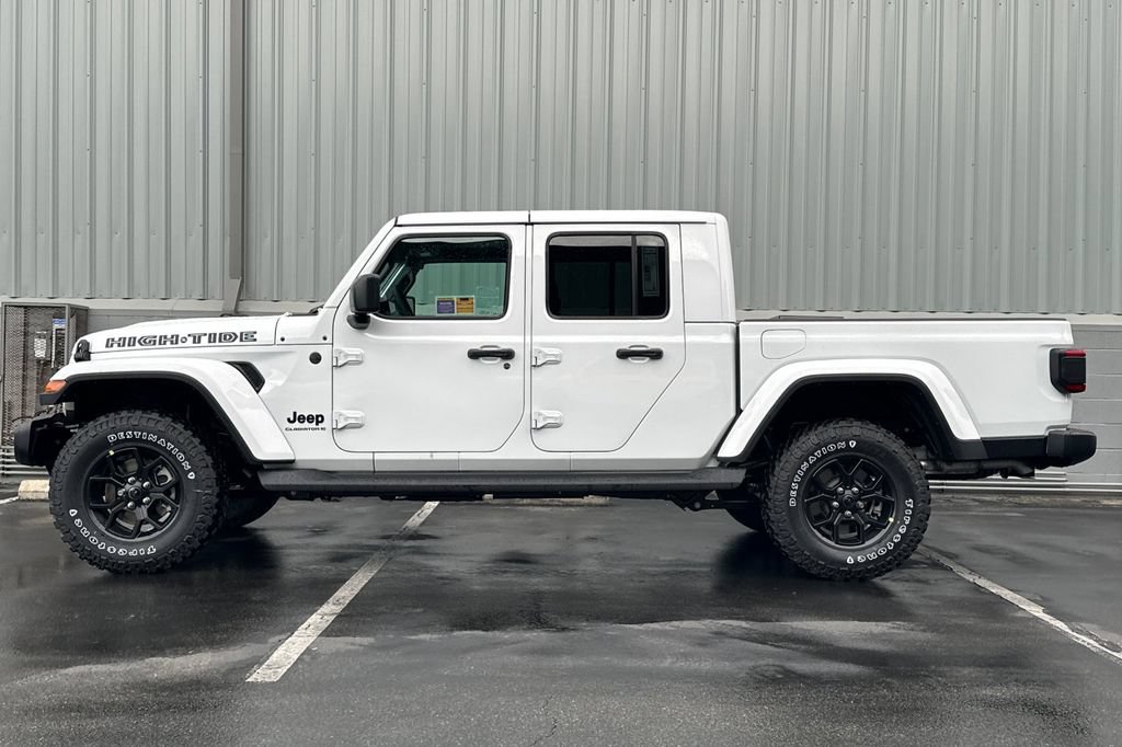 New 2025 Jeep Gladiator Sport AWD/4WD image 7