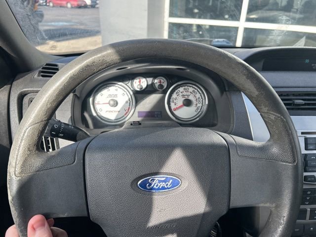 Used 2010 Ford Focus SE image 22