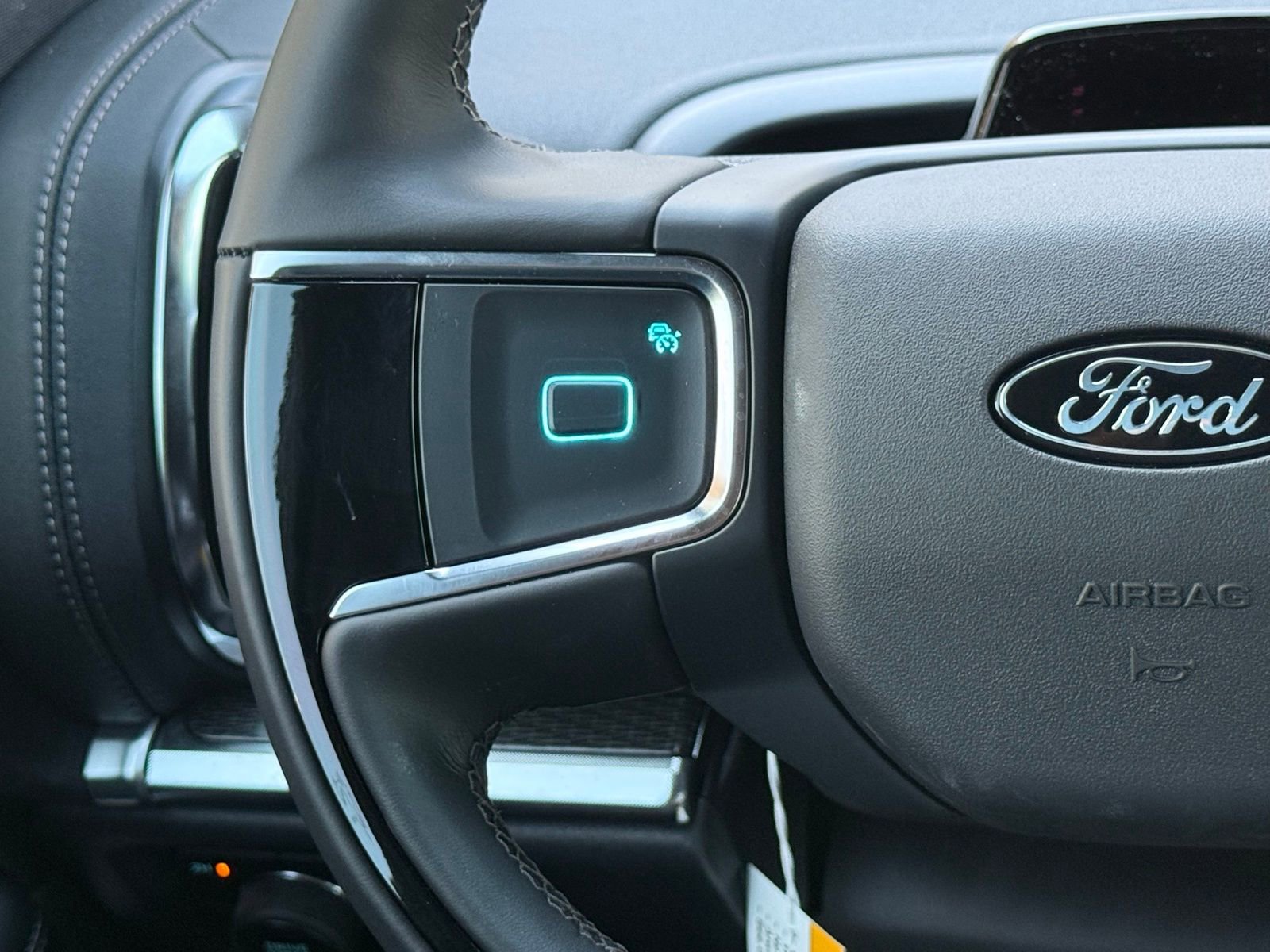 New 2025 Ford Expedition Platinum w/ Stealth Performance Package image 22