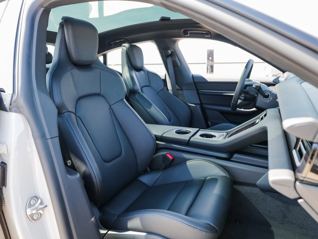 New 2026 Porsche Taycan image 28