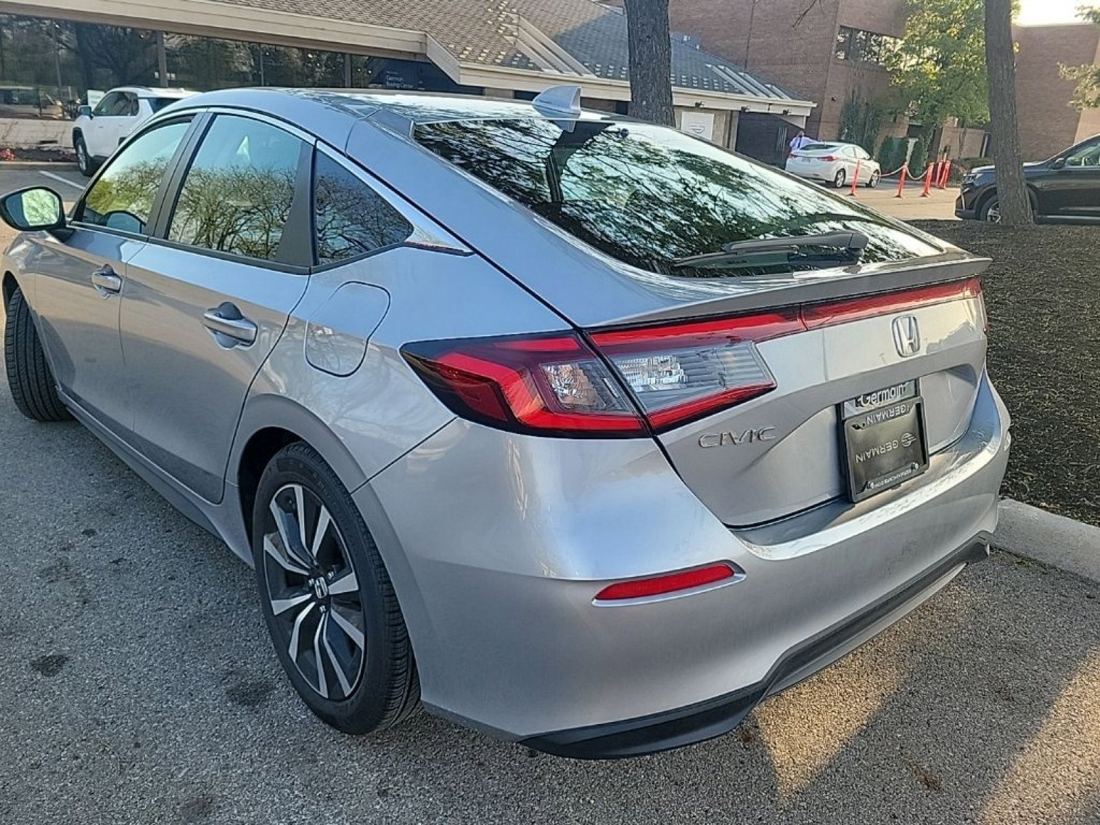 Used 2024 Honda Civic EX-L image 11