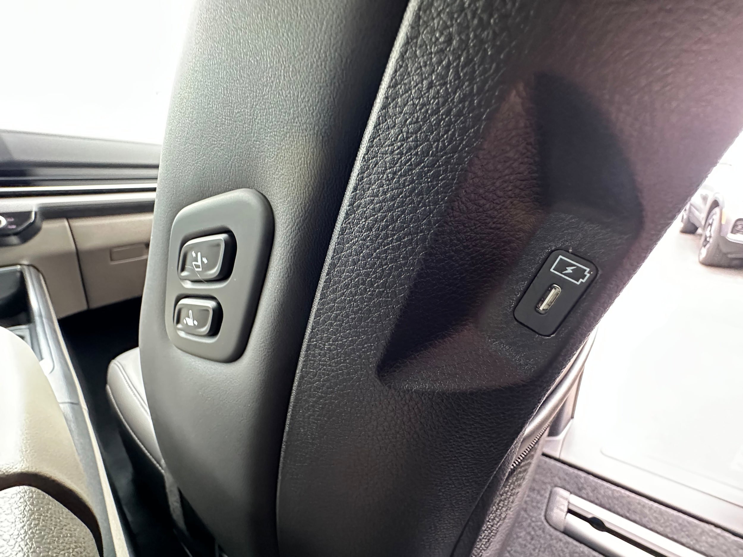 New 2026 Kia Carnival EX FWD image 20