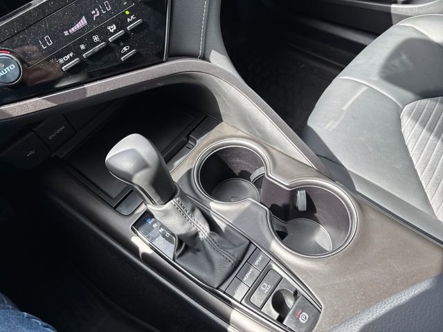 Used 2024 Toyota Camry SE image 20