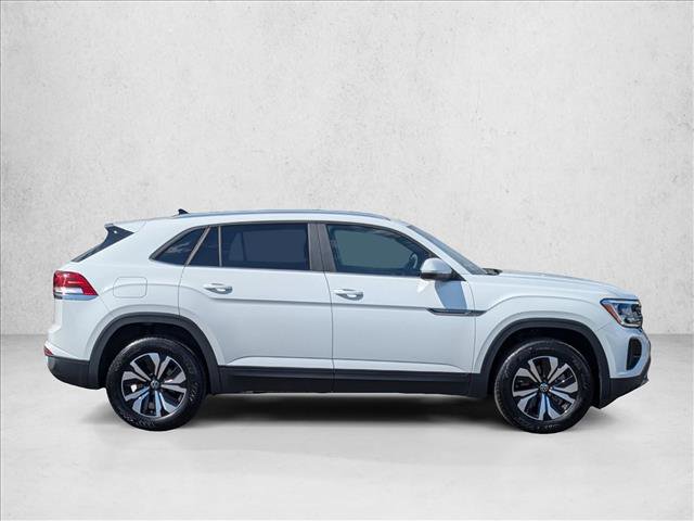 Used 2024 Volkswagen Atlas Cross Sport SE FWD image 4