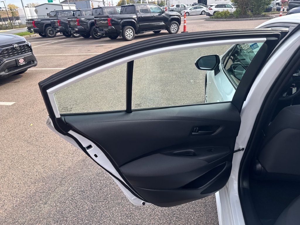 Used 2024 Toyota Corolla LE FWD image 39