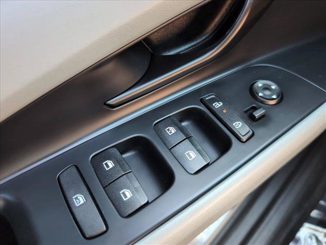 Certified 2025 Hyundai Elantra Limited FWD image 20