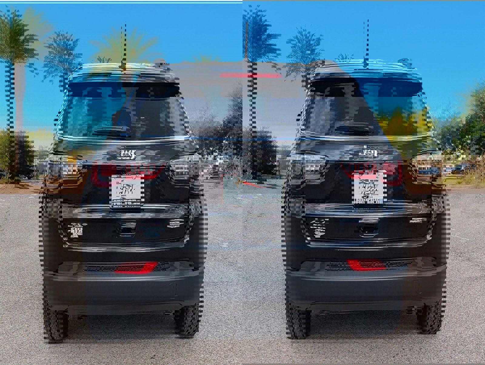 Used 2025 Jeep Compass Latitude image 4