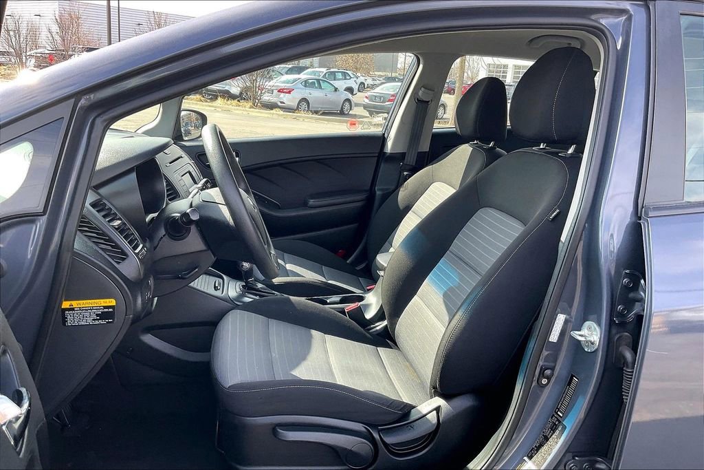 Used 2016 Kia Forte LX image 28