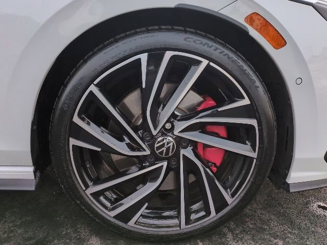 Used 2024 Volkswagen GTI Autobahn image 22