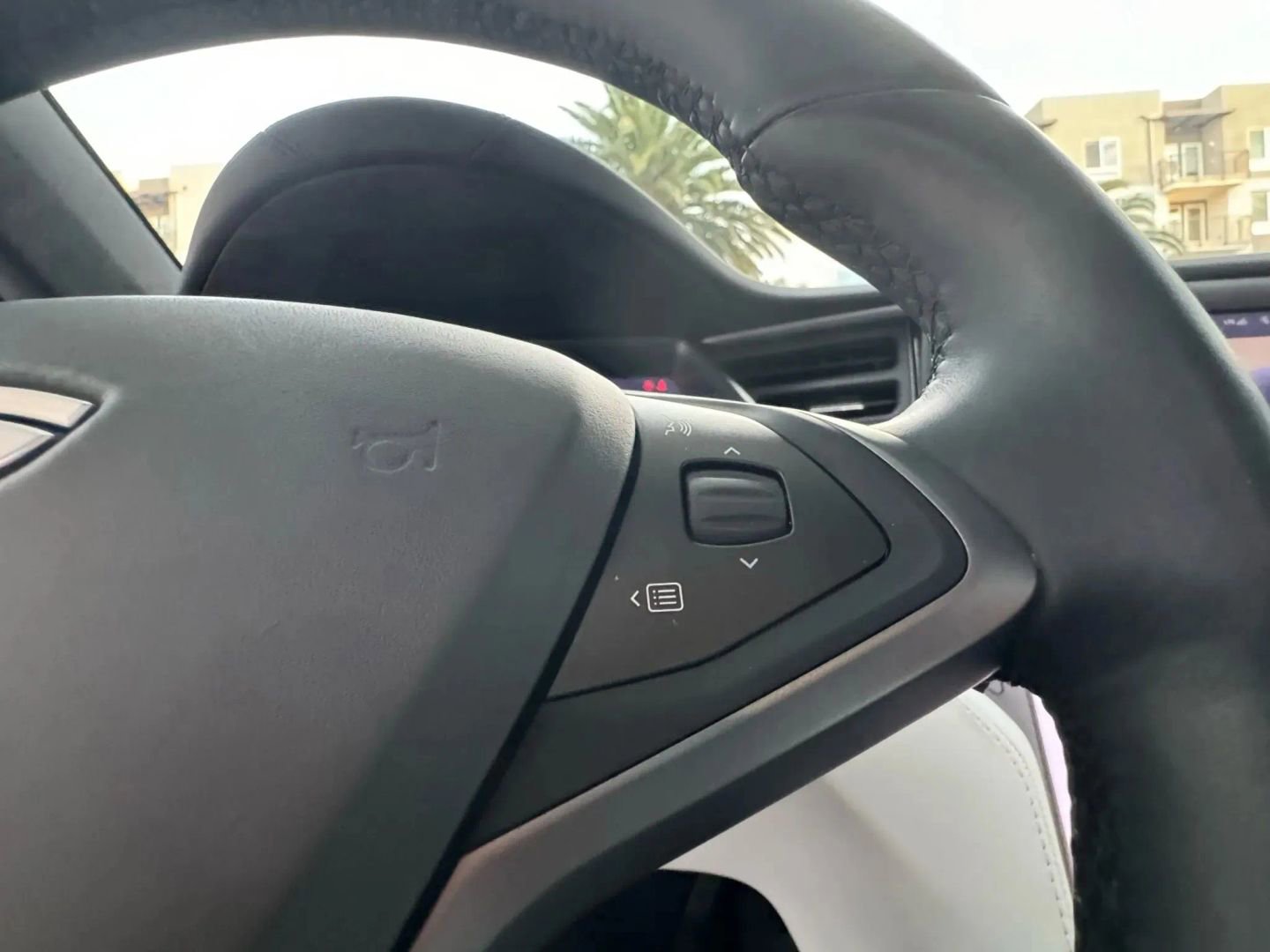 Used 2020 Tesla Model X Long Range AWD/4WD image 35
