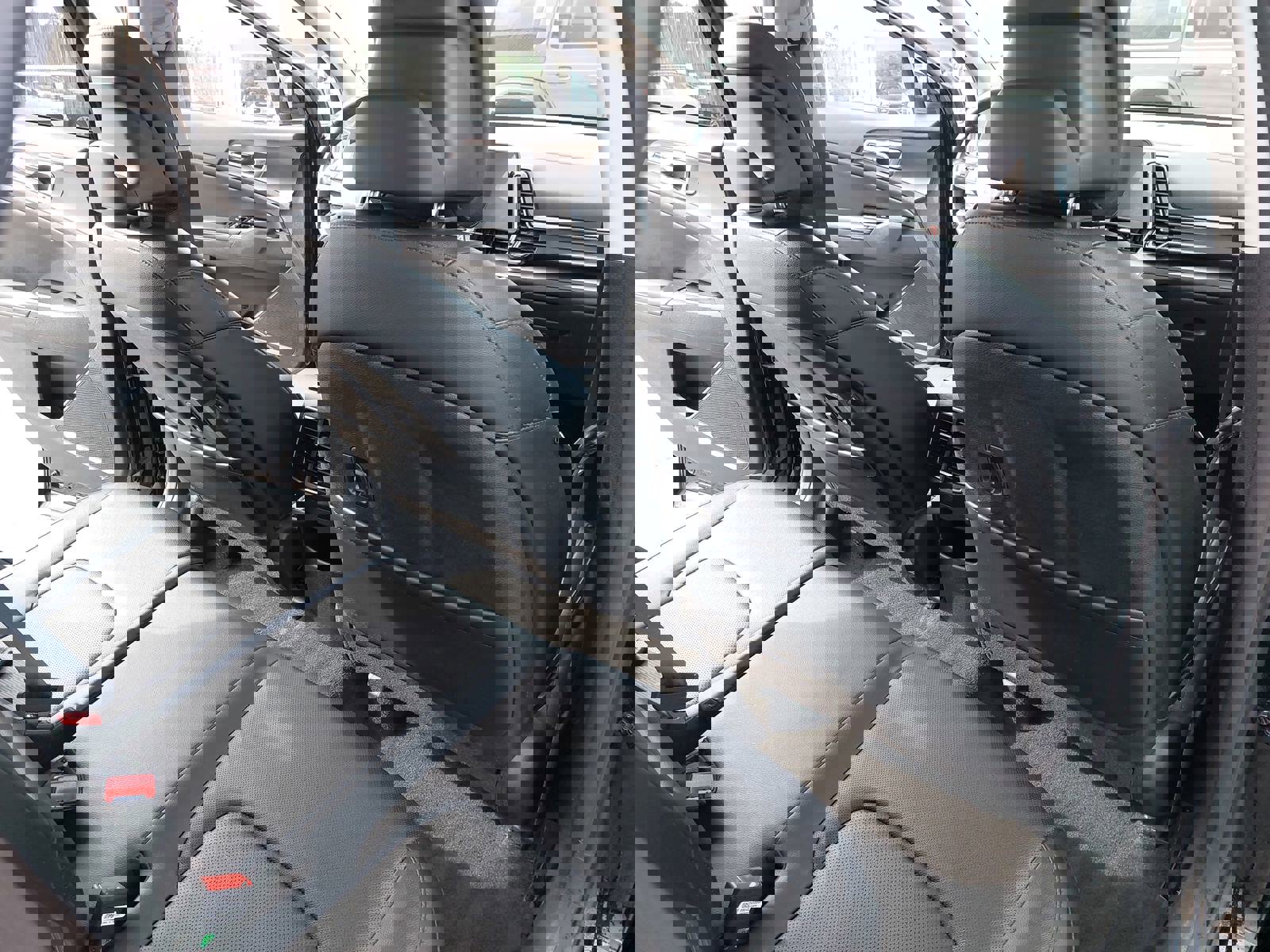 Used 2023 Kia Sportage EX image 12