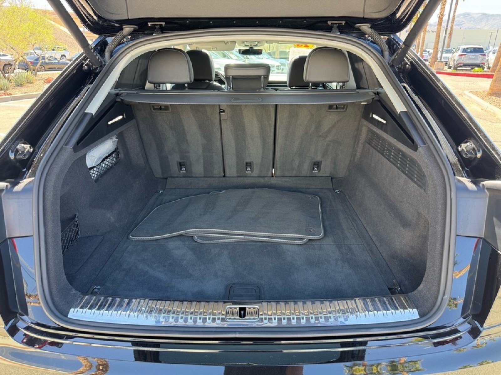 Used 2023 Audi Q8 Premium Plus w/ Premium Plus Package image 20