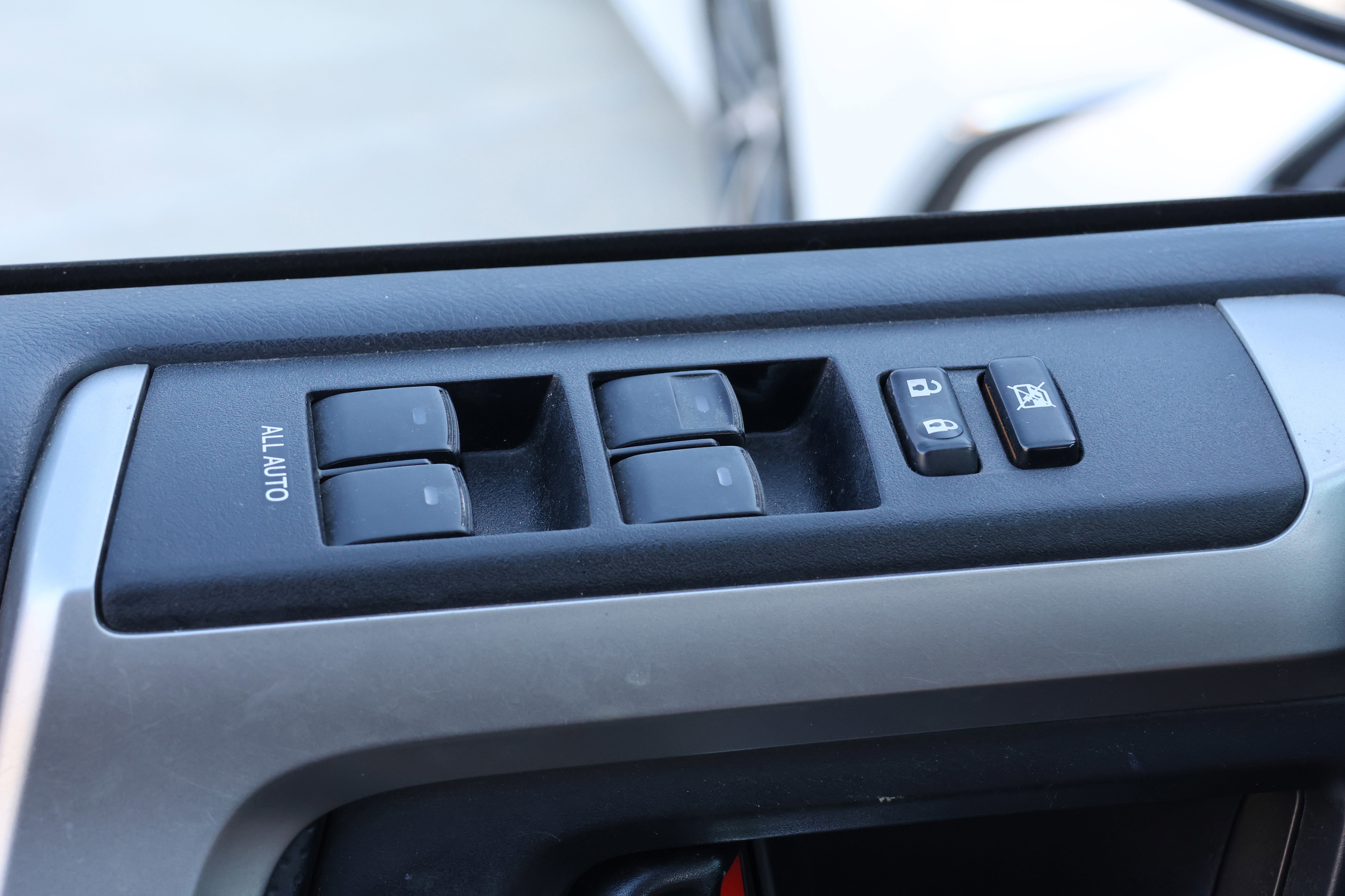 Used 2014 Toyota 4Runner SR5 image 13