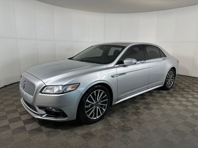Used 2017 Lincoln Continental Select image 7