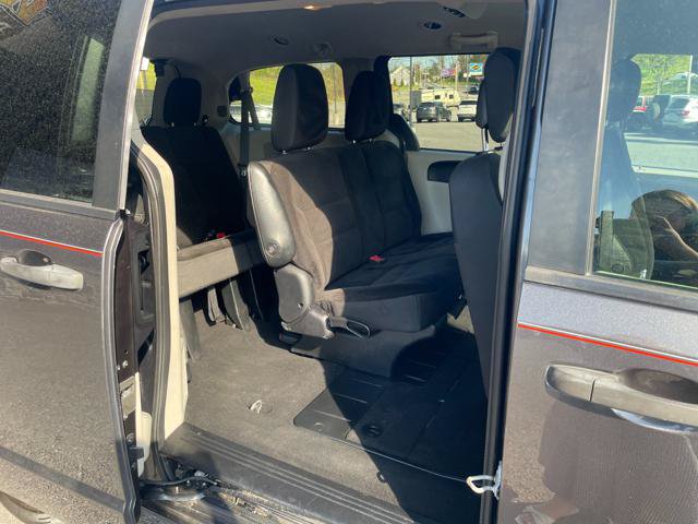 Used 2019 Dodge Grand Caravan SE w/ UConnect Hands-Free Group FWD image 20