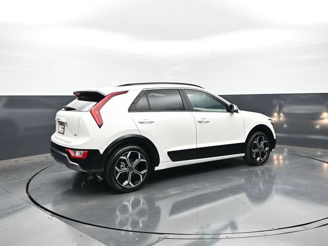 Used 2024 Kia Niro EX Touring FWD image 7