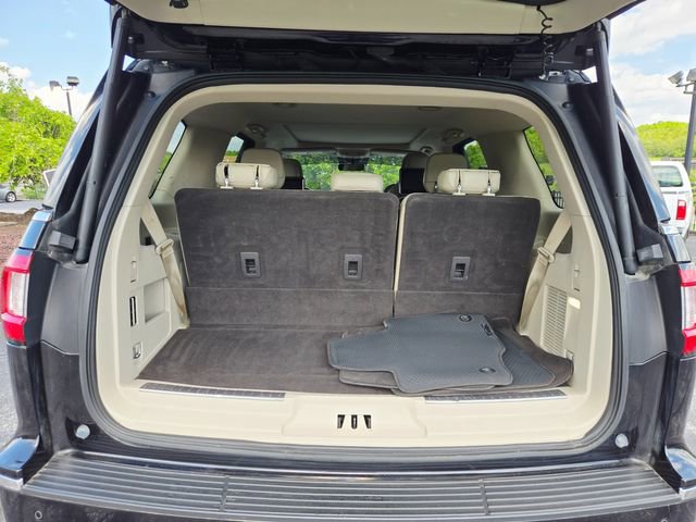 Used 2020 Lincoln Navigator Reserve w/ Equipment Group 208A Reserve AWD/4WD image 9