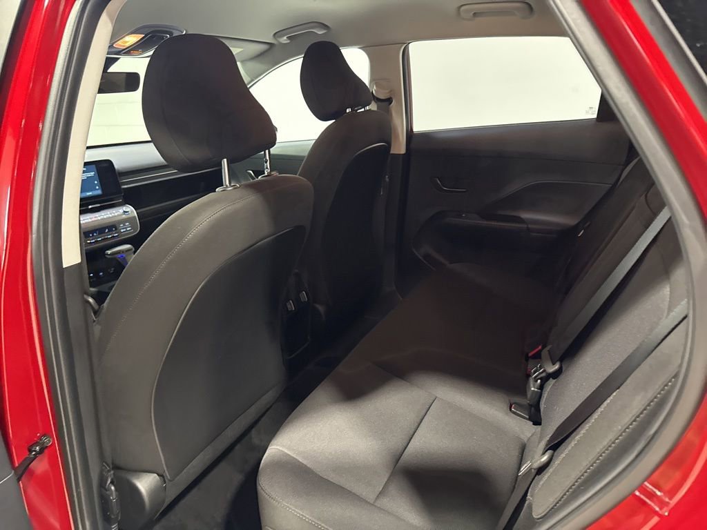 Used 2025 Hyundai Kona SEL image 30