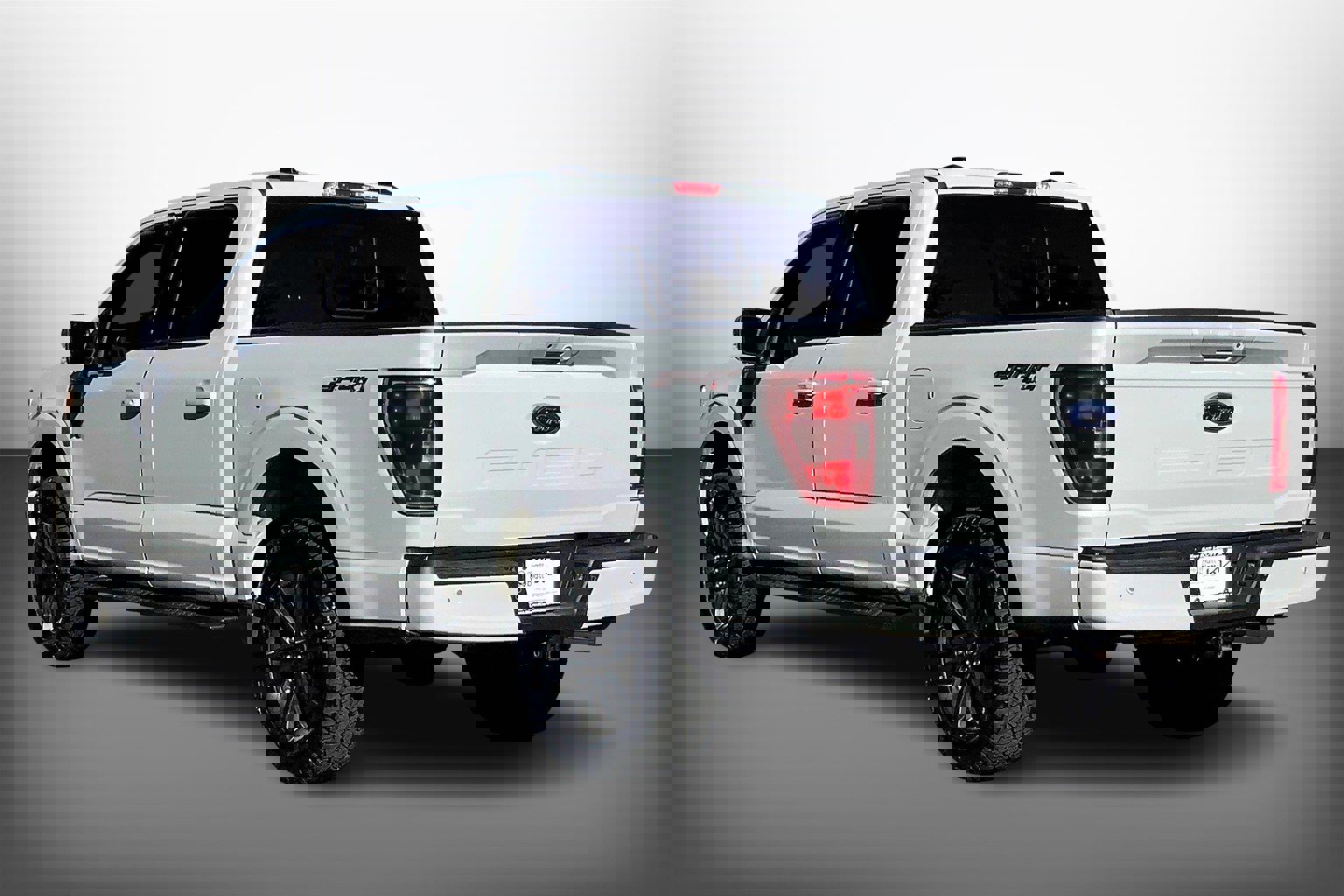 Used 2022 Ford F150 XLT w/ Equipment Group 302A High image 13