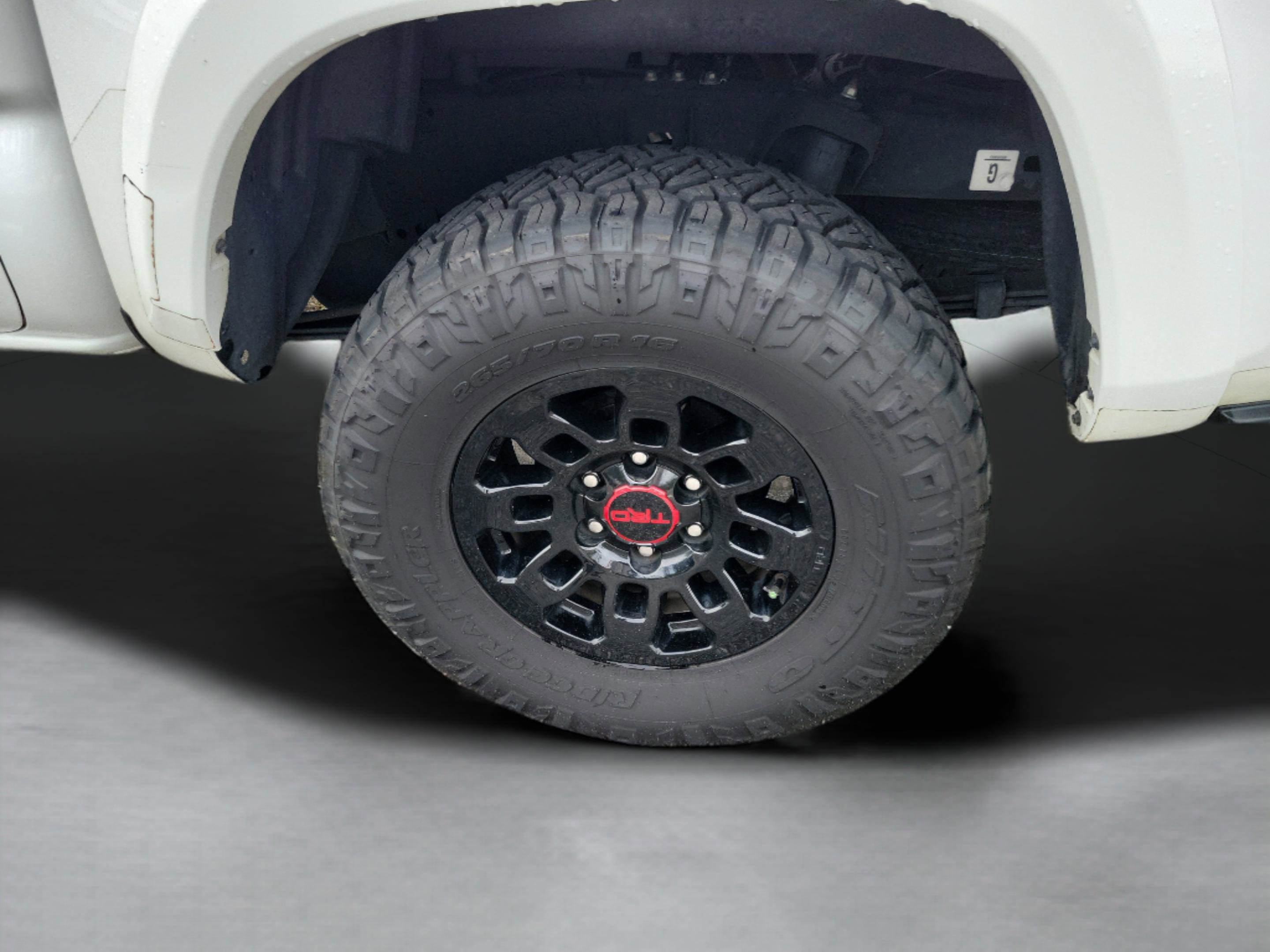 Used 2021 Toyota Tacoma SR5 AWD/4WD image 25
