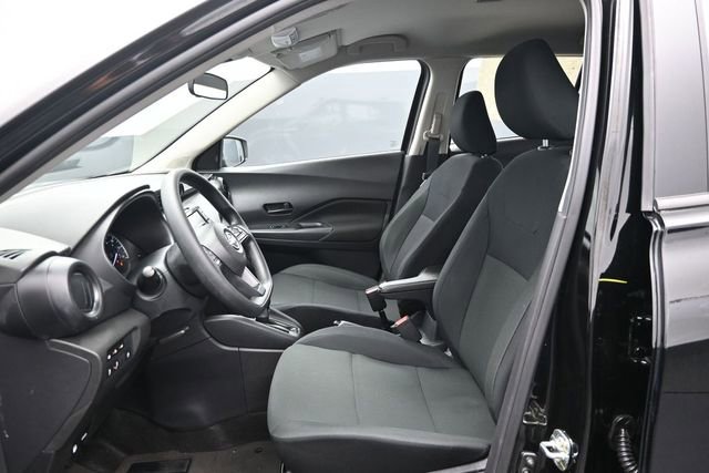 Used 2025 Nissan Kicks Play S FWD image 10