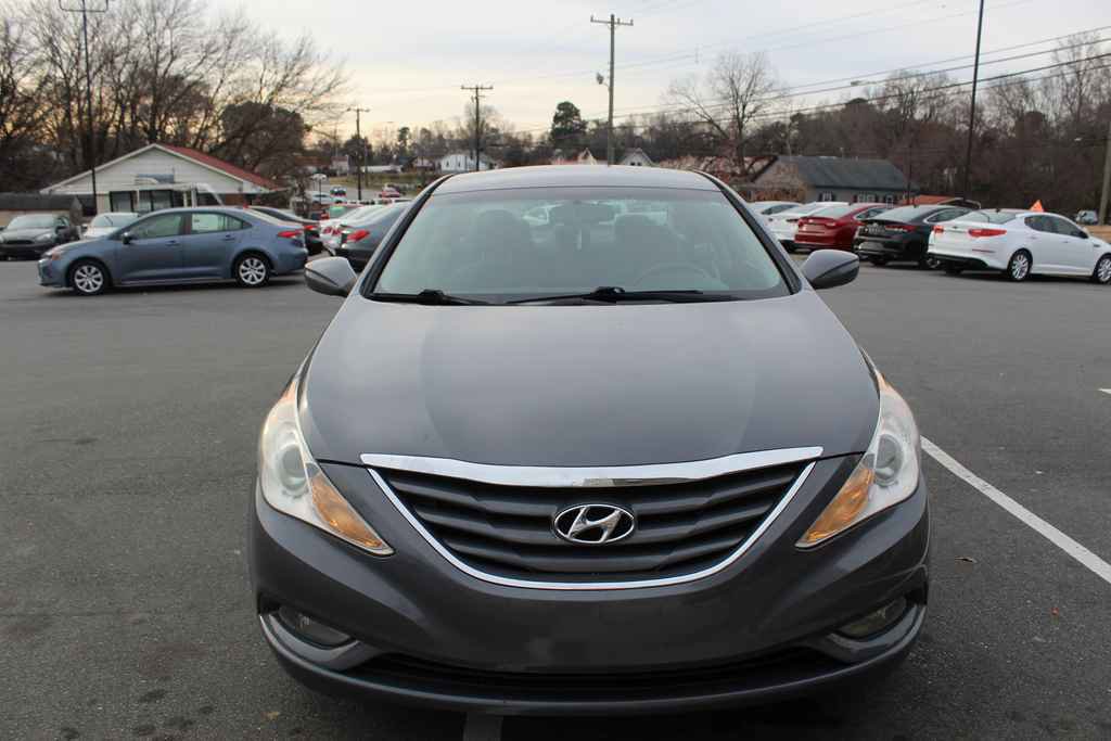 Used 2013 Hyundai Sonata GLS w/ Popular Equipment Pkg image 2