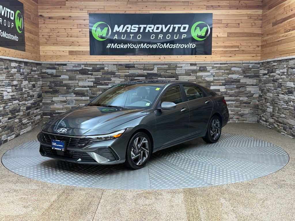 Used 2024 Hyundai Elantra SEL w/ Convenience Package image 5