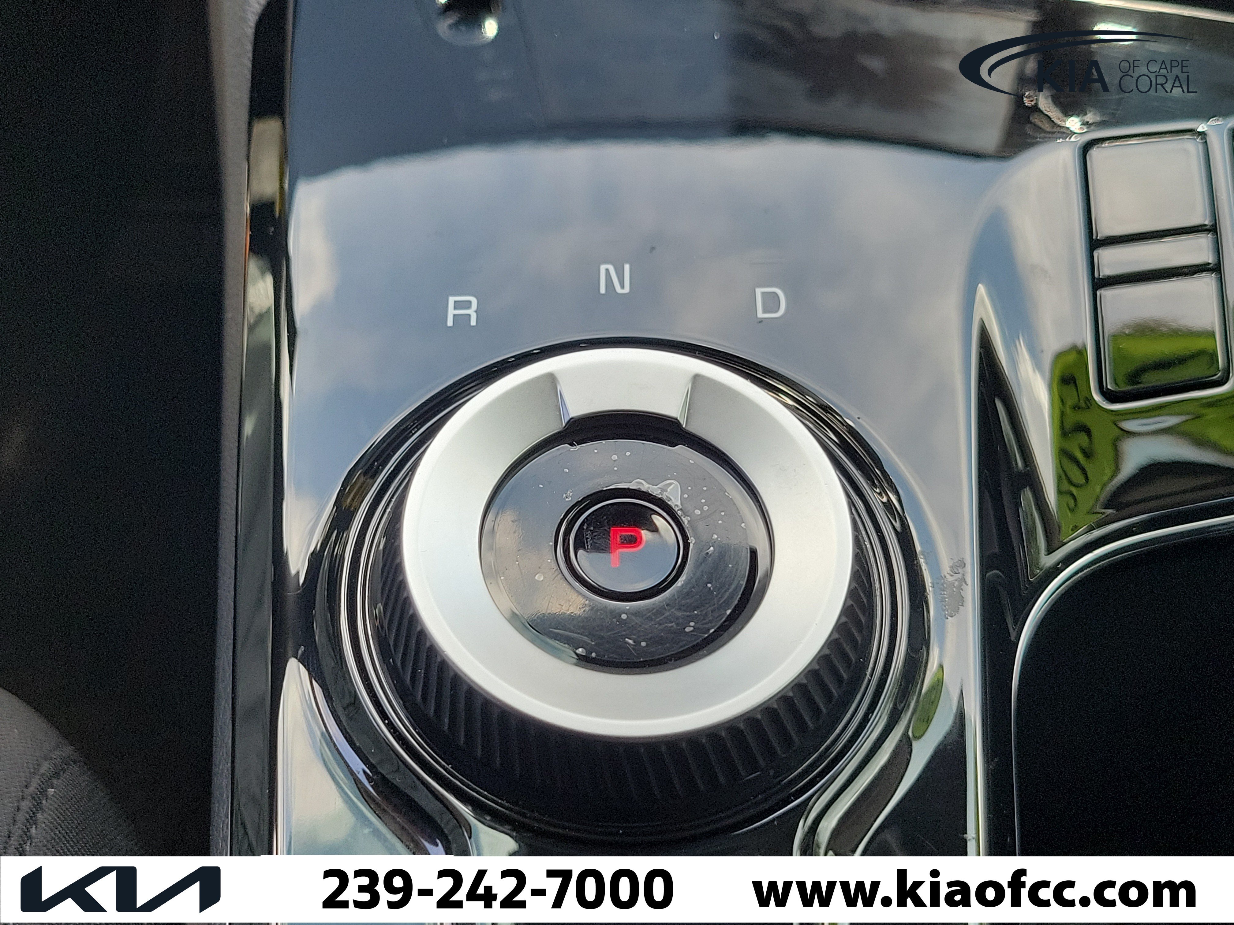 Certified 2025 Kia Sportage LX FWD image 30