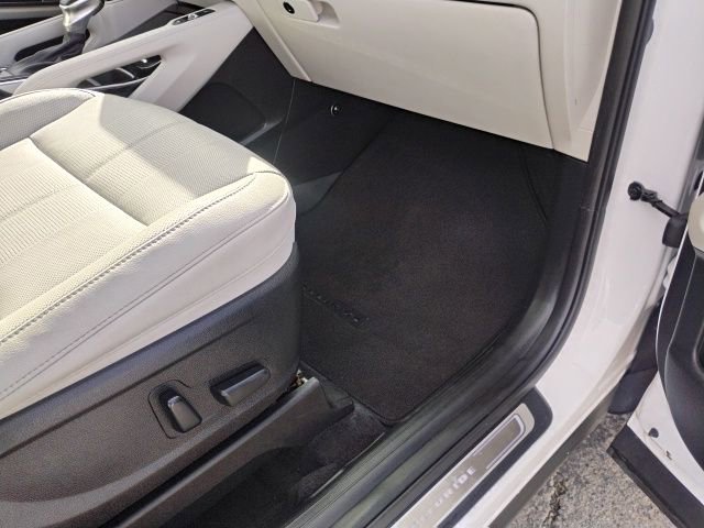 Used 2022 Kia Telluride EX w/ EX Premium Package image 16